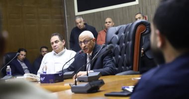 محافظ شمال سيناء يعقد اجتماعا موسعا مع الجهاز التنفيذي لبحث شكاوي المواطنين‎