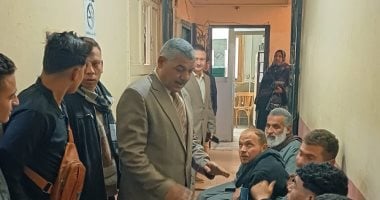 مديرية العمل ببنى سويف تسلم عقود عمل للشباب للعمل بالمملكة الأردنية