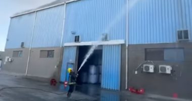 السيطرة على حريق مصنع فى مدينة 6 أكتوبر دون إصابات.. صور