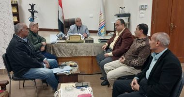 وكيل تعليم الأقصر يناقش استعدادات الامتحان العملي لمادة البرمجة والذكاء الاصطناعي