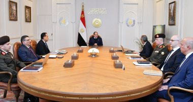 الرئيس السيسى يوجه بدراسة فرص تطوير مراكز البيانات وخدمات الحوسبة السحابية والتوسع فى تصنيع أجهزة الاتصالات