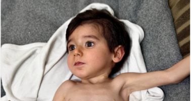 أطفال غزة في سباق مع الموت.. حكايات الجوع والمرض والحصار يحاصر الطفولة الفلسطينية.. قصص مؤلمة لأجساد صغيرة تنهار ونداءات إنقاذ عاجلة قبل فوات الأوان.. مستشفيات متهالكة وحصار إسرائيلي يمنع من العلاج