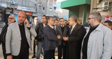 محافظ الشرقية يعاين هبوط محدود في البلاطة العلوية بكوبرى الصاغة
