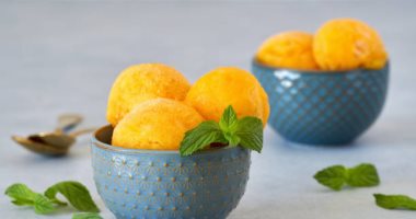 طريقة عمل آيس كريم المانجو فى البيت بدون ماكينة ولا كريمة