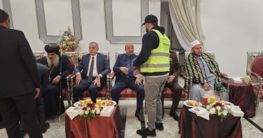 وفد شعبى من قيادات الأقصر يقدمون التهنئة بعيد الميلاد المجيد.. فيديو