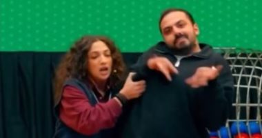 خالد جلال ورحمة أحمد يصفقون لمتسابق أدى مشهدا ارتجاليا بكاستنج.. فيديو