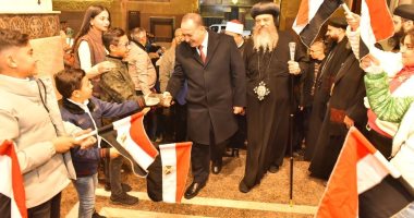 محافظ أسيوط يزور مطرانية منفلوط والكنيسة الإنجيلية.. ويؤكد: الوحدة الوطنية أساس قوة الدولة