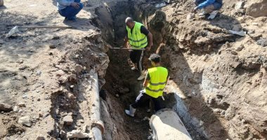 قيادات أسوان التنفيذية تشرف على إصلاح كسر خط طرد محطة الكرور