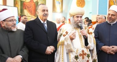 محافظ أسيوط يزور الكنائس والإيبراشيات لتقديم التهنئة بعيد الميلاد