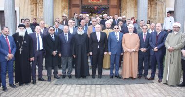 محافظ بني سويف يجرى جولة بعدد من الكنائس والأديرة للتهنئة بعيد الميلاد