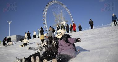 أعمال فنية مبهرة من الثلج.. إقبال واسع على مهرجان هاربين للجليد بالصين