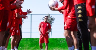 وسام بن يدر يشارك لأول مرة فى تدريبات الوداد المغربى.. صور