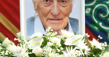 وصول جثمان المفكر مراد وهبة إلى كنيسة مارمرقس بمصر الجديدة