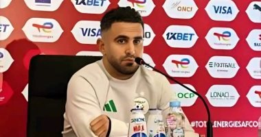 رياض محرز قائد منتخب الجزائر