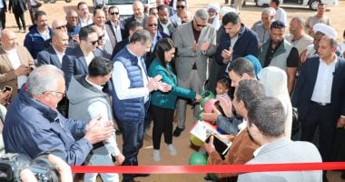 جولة مكوكية للوزراء في الصعيد.. وزير الاستثمار يلتقى محافظ الأقصر والمستثمرين لبحث الفرص المستقبلية السياحية والزراعية والصناعية.. ووزيرا التخطيط والزراعة يتفقدان مشروع وادى الصعايدة بأسوان.. صور