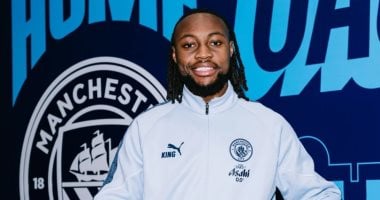 سيمينيو لاعب السيتي الجديد 