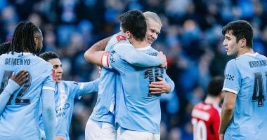 مان سيتي ضد إيكسيتر سيتي.. رباعية للسيتزنز فى الشوط الأول ورودري يسجل