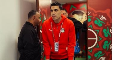 محمد حمدى بالعكاز