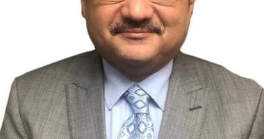 أيمن ثابت رئيسًا لقطاع التخطيط بالشركة القابضة لمصر للطيران