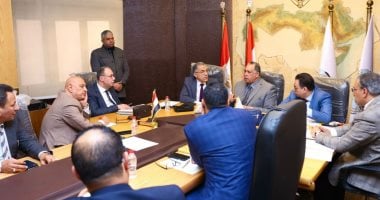 نقيب المحامين يجتمع باللجنة المشرفة على المرحلة الأولى من انتخابات النقابات الفرعية