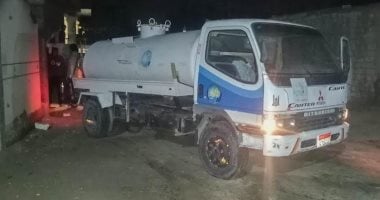 مياه القناة تدفع بسيارات لكسح تجمعات الصرف الصحى بعزبة العمدة فى الإسماعيلية