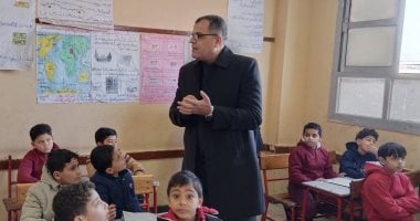 وكيل تعليم دمياط يتفقد لجان امتحانات طلاب صفوف النقل بقرى المحافظة