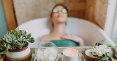 أخصائى نفسى ينصح بروائح طبيعية وزيوت عطرية لتعزيز السعادة والتركيز