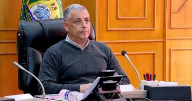 محافظ الإسماعيلية يوجه بتفعيل صندوق الشكاوى لحصر مشاكل المواطنين