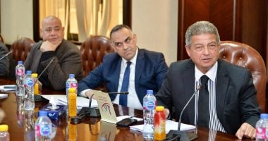 رئيس الأعلى للإعلام يناقش مع أعضاء لجنة الصياغة التقرير النهائى للجنة تطوير الإعلام