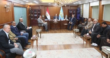 محافظ كفر الشيخ: فحص شكاوى الأهالى وموقف أراضى قرى بر بحرى