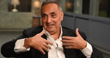 منصور عامر: والدتى قدمت المال بسخاء للفقراء ووالدى علمنا قيمة الصدقة المخفية