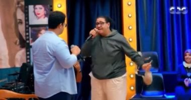 متسابقو كاستنج يقدمون أغنية كلنا عايزين سعادة لـ إسماعيل ياسين وخالد جلال ينصحهم