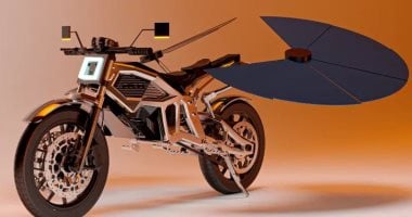 أول دراجة نارية تعمل بالطاقة الشمسية وتولد طاقتها ذاتيا.. صور