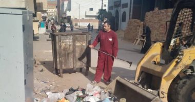 رفع 30 طن من القمامة والمخلفات الصلبة بمركز البلينا فى سوهاج