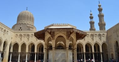 ذاكرة اليوم.. اختيار أفضل 100 رواية عربية ورحيل المؤيد شيخ