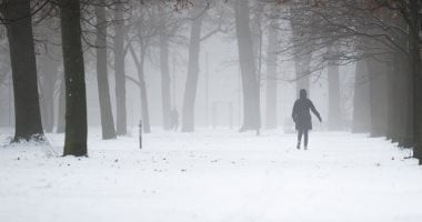 الحياة على الجليد.. العاصفة الثلجية غوريتي تضرب ألمانيا