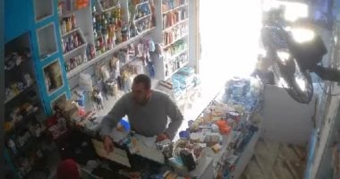 الأمن يفحص فيديو تعدى شخص على فتاة داخل صيدلية فى الغربية