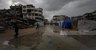 خيام ممزقة وبرد قاتل.. النازحون في غزة يواجهون شتاءً بلا مأوى