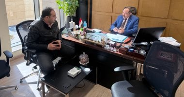 رئيس قطاع التعليم مع صحفي اليوم السابع