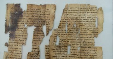 فك رموز أجزاء من مخطوطات البحر الميت بعد 70 عامًا من الغموض