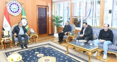 محافظ الدقهلية يستقبل مساعد وزير الصحة قبل تفقده عدد من المستشفيات