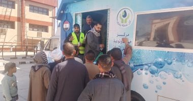 مياه الشرب بسوهاج تدفع بمركز خدمة عملاء متنقل لبدء التعاقد على الوصلات المنزلية