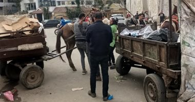 حى ثان الزقازيق يتحفظ على تروسيكلات للتصدى لظاهرة «نباشى القمامة»
