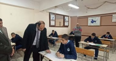 رئيس مياه الجيزة يتابع سير اختبارات نصف العام لطلاب المدرسة الثانوية الفنية.. صور