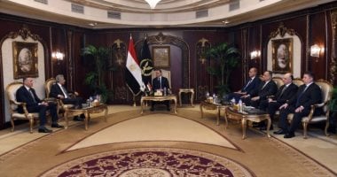 وزير الداخلية يبحث تعزيز التعاون الأمنى العربى مع أمين مجلس وزراء الداخلية العرب