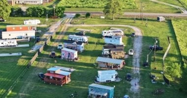 للنساء فقط.. عش الطائر مجتمع أمريكى يمنع دخول الرجال.. صور