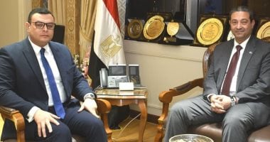 وزير الإسكان يستقبل محافظ دمياط لبحث ملفات العمل المشترك وتعزيز أوجه التعاون