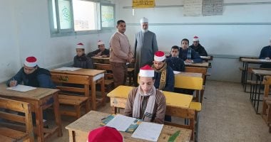 رئيس سوهاج الأزهرية يتابع لجان امتحانات الشهادات الابتدائية والإعدادية