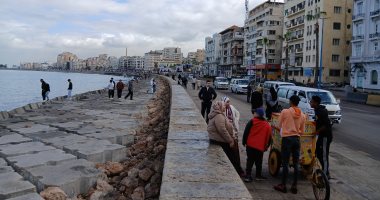 لا تخففوا الملابس.. طقس شديد البرودة فى الإسكندرية "فيديو"