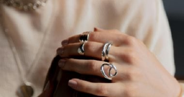 وصفات طبيعية لتنظيف الإكسسوارات الفضية بسهولة.. هتخليها جديدة 